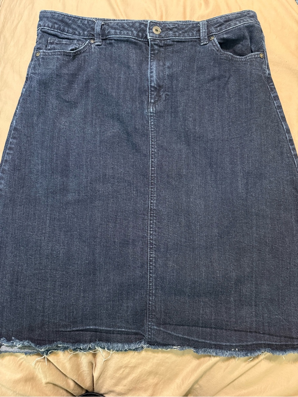 Liz Claiborne Classic Dark Blue Denim Skirt 14T